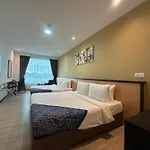 Hotel 7 Suria