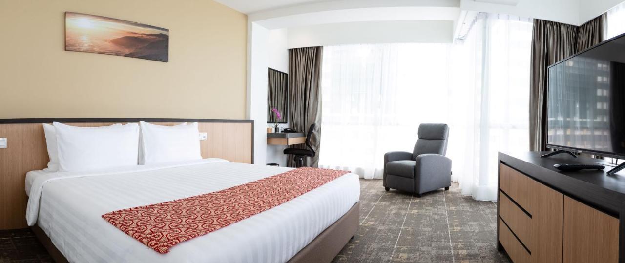 Hotel 7 Suria